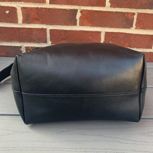 Madewell The Essential Bucket Tote - Picture 8 of 13